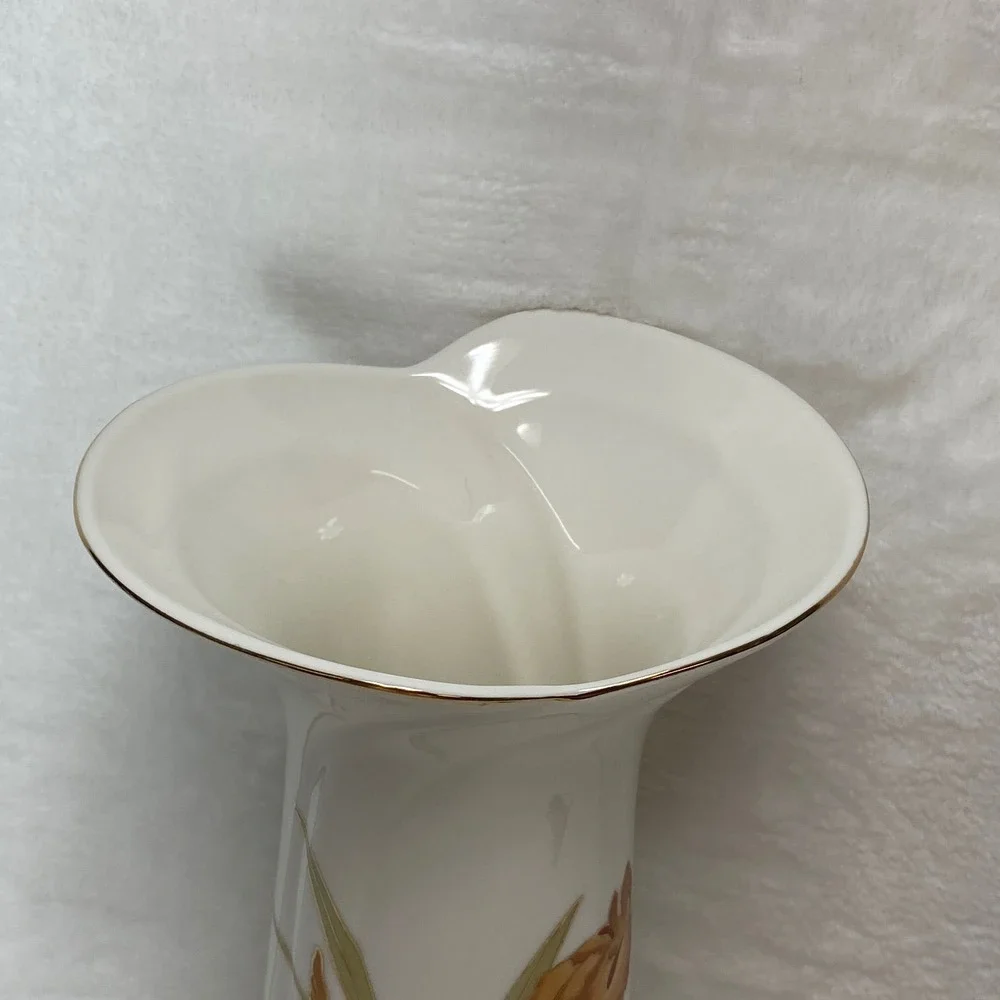 VTG Fine China Japan Orange Iris White Vase Blue Dynasty Stoneware Gilded‎ Vase